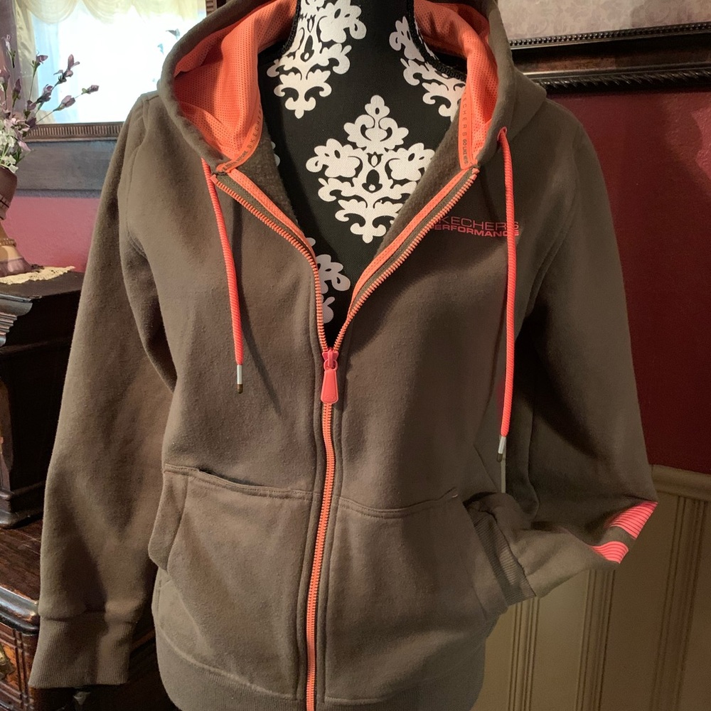 Sketchers hoodie